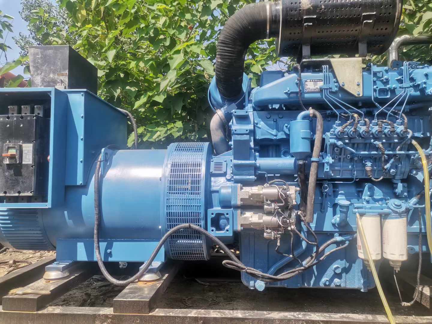 东阳详细说明降低 800kW 柴油发电机输出电流波动的方法